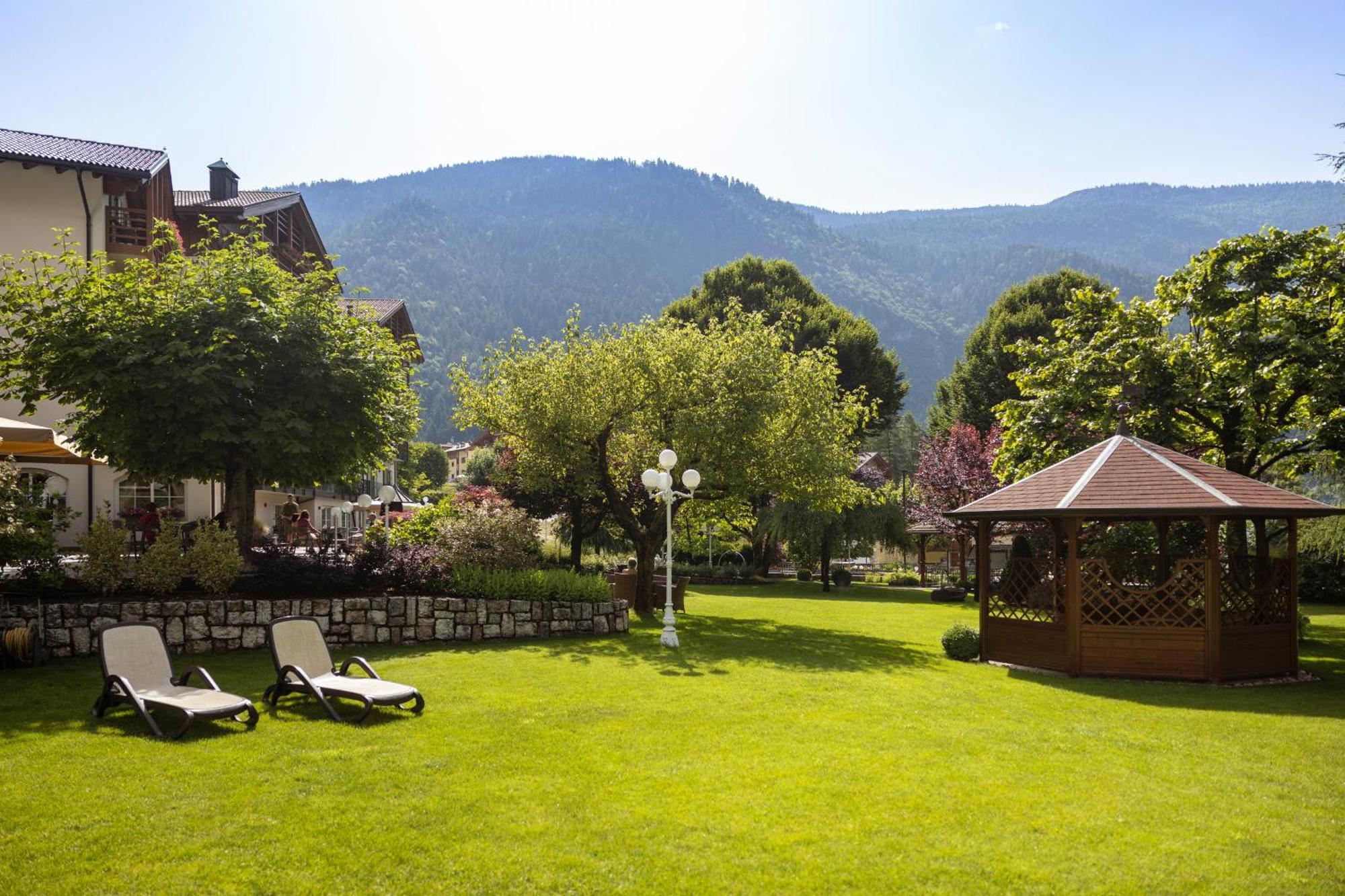 Hotel Lido - Slow & Natural Living Molveno Eksteriør billede